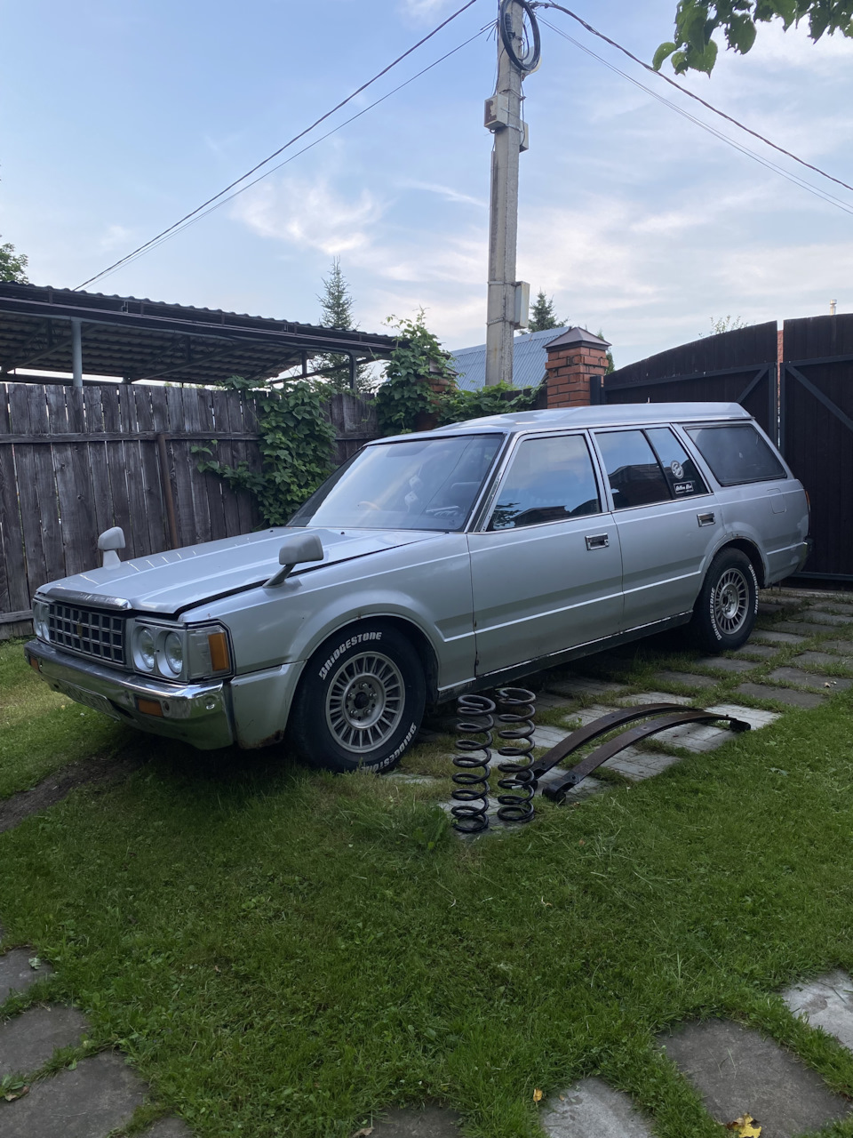 Фото в бортжурнале Toyota Crown Wagon (S120)