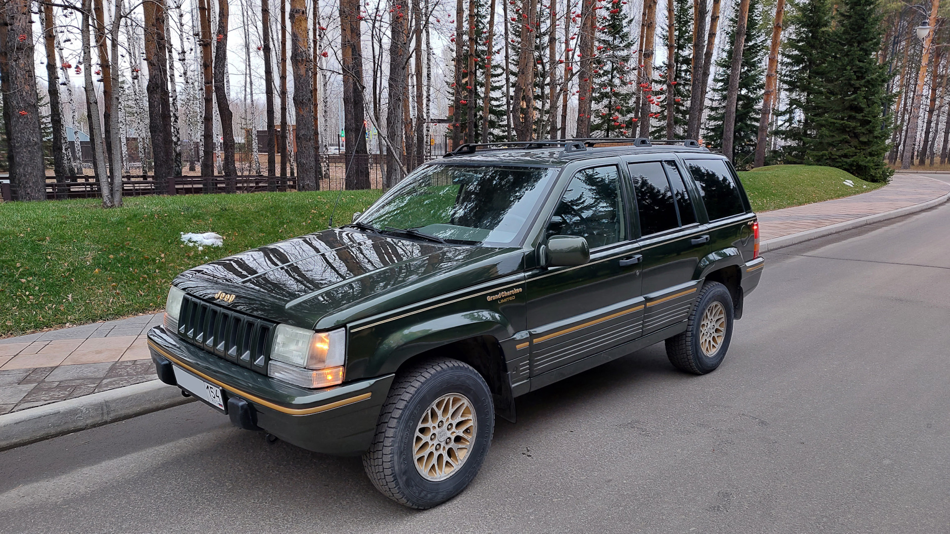 Jeep Grand Cherokee (ZJ) 5.2 бензиновый 1995 | V8 Magnum 318 на DRIVE2