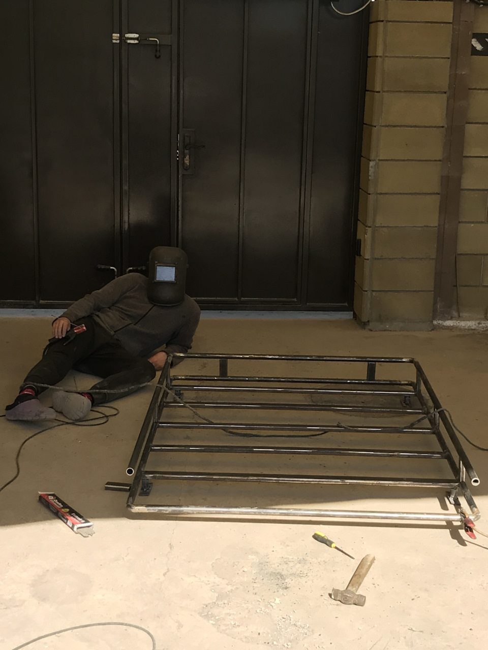 Самодельный экспедиционный багажник — Renault Kangoo (1G), 1,5 л, 2003 ...