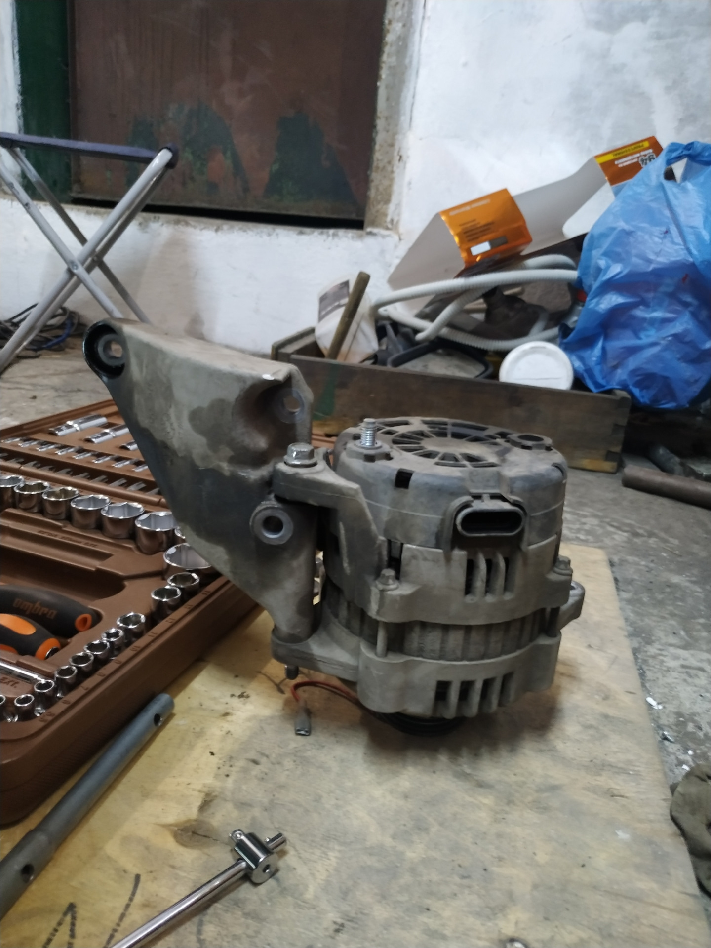 #35 AVEO T250🦄. Замена регулятора напряжения на генераторе. — Chevrolet ...