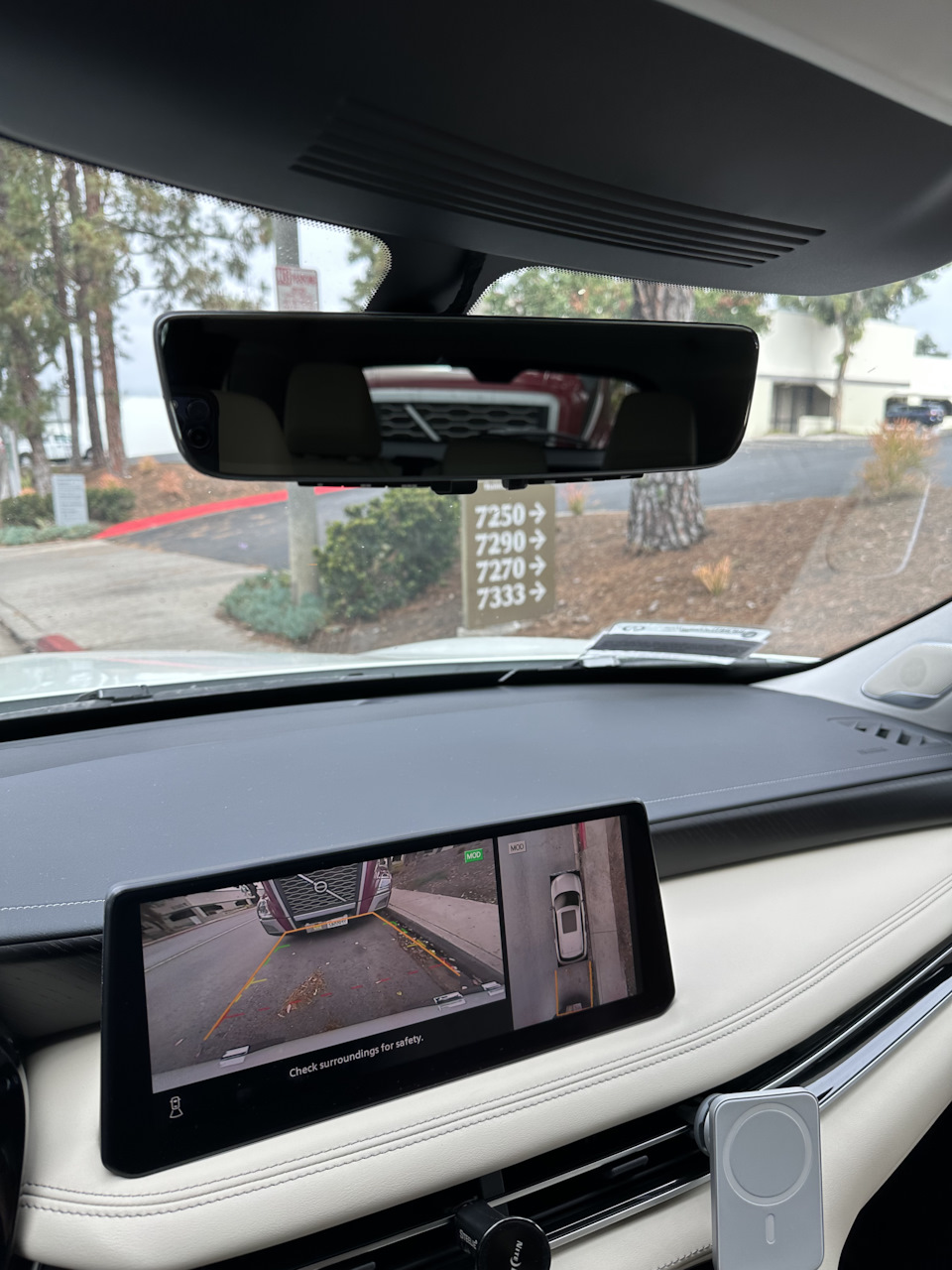 Умное зеркало заднего вида. Smart Rearview Mirror. — Infiniti QX60 (2G),  3,5 л, 2023 года | наблюдение | DRIVE2