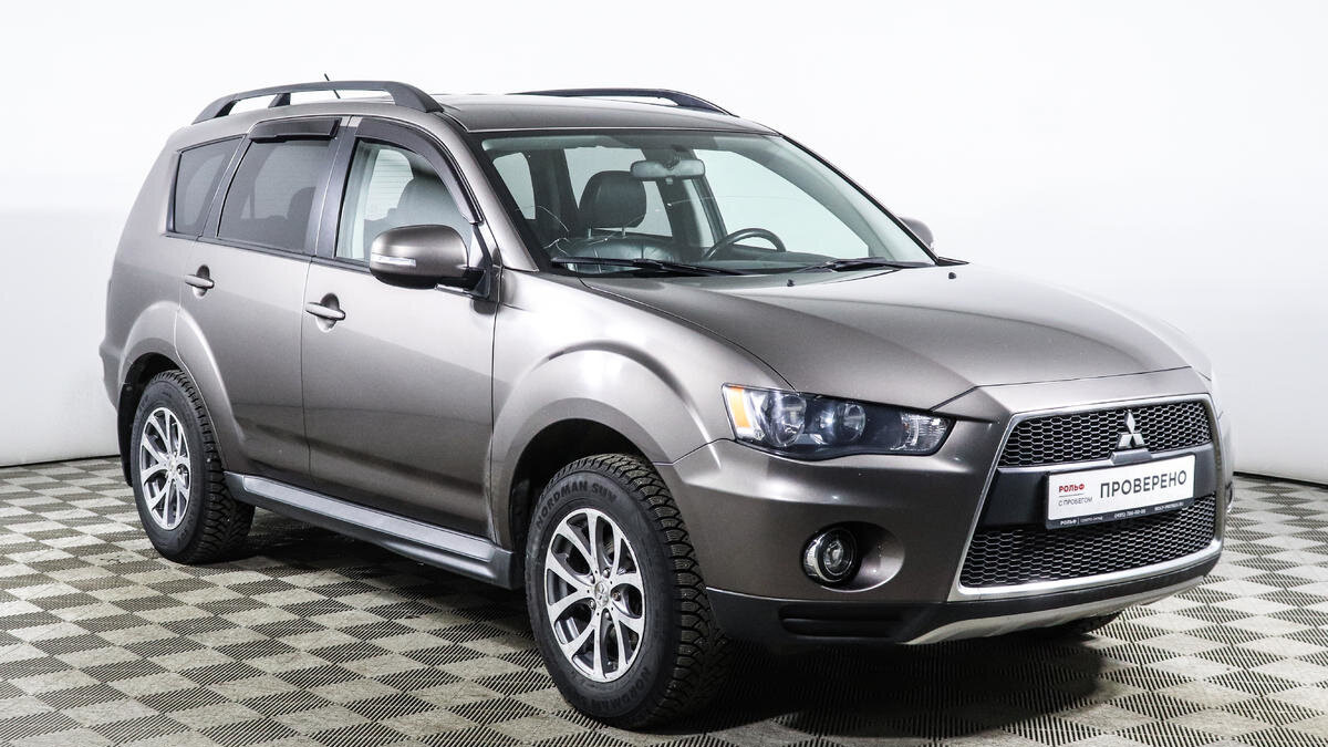 Аутлендер 2 литра вариатор отзывы. Mitsubishi Outlander 2010. Митсубиси Аутлендер 2. Митсубиши Аутлендер 2010. Митсубиси Аутлендер XL 2.0.