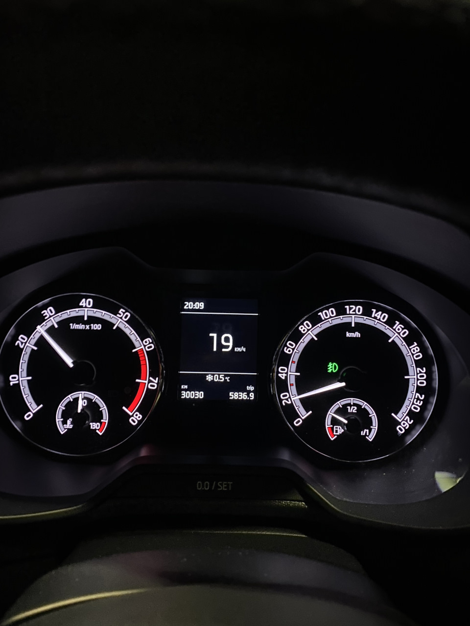 Фото в бортжурнале Skoda Octavia A7 Mk3. Запчасти на фото: 140160