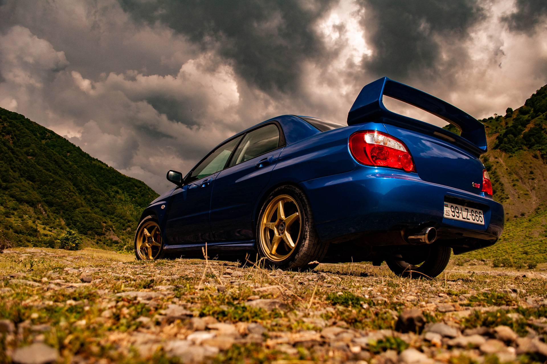 Subaru Impreza WRX STI осень