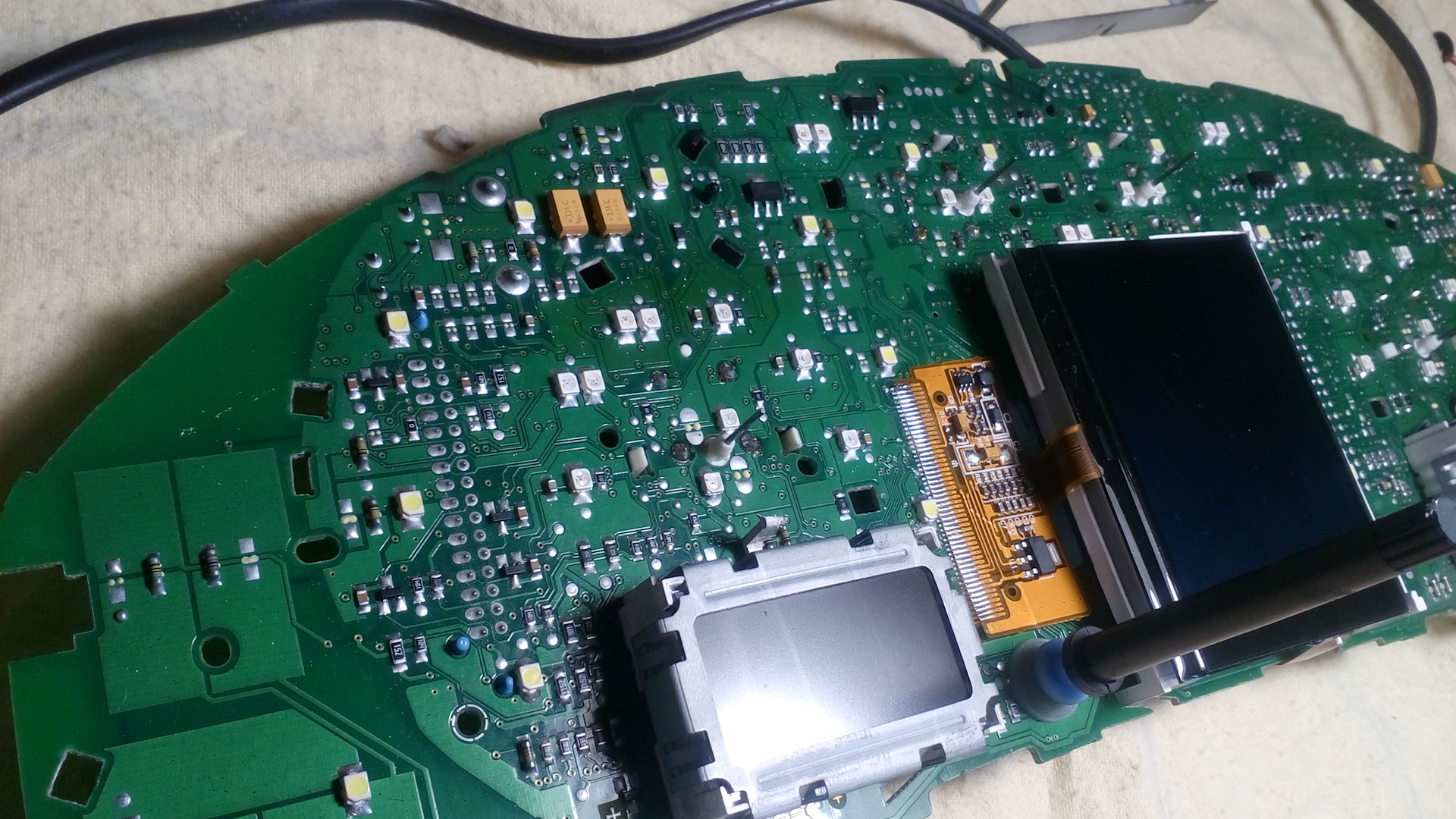 Замена дисплея + перепаял диоды подсветки — Audi A6 (C5), 2,5 л, 1998 ...