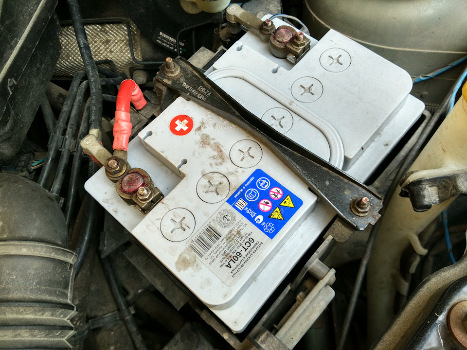 В гости в подкапотку зашло жывотное… — Ford Fusion, 1,4 л, 2006 года ...