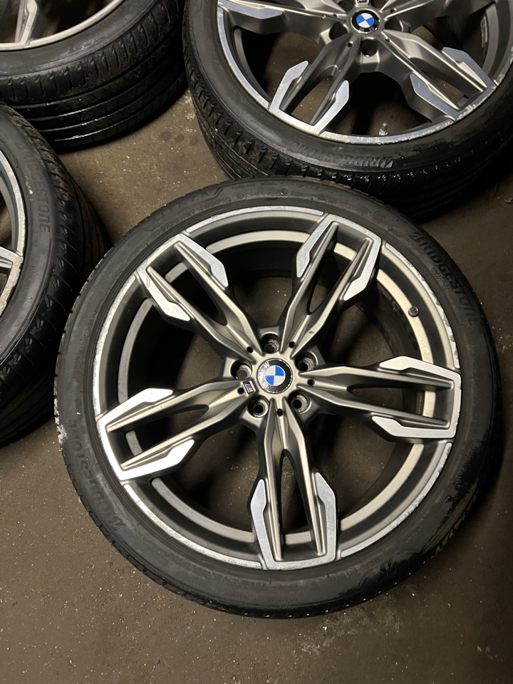 Шины летние Bridgestone 245/40 R21, литые диски BMW 8,5Jx21 ET30 5x112 ...