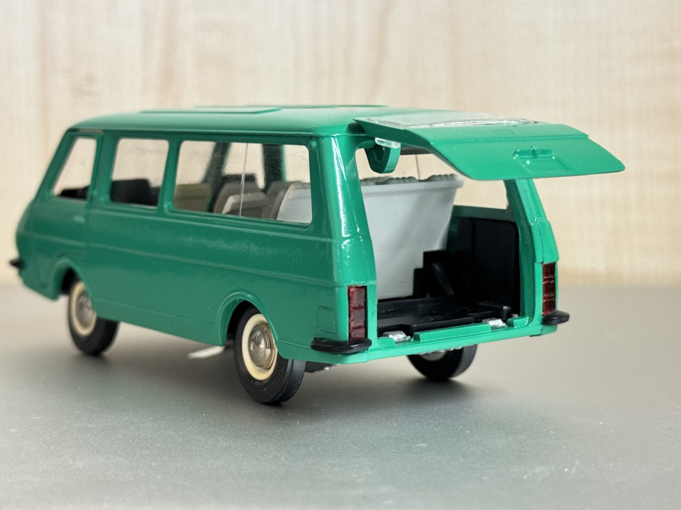1:43 А18 РАФ-2203 «Латвия» 1981г. — DRIVE2 【希少】ソ連製 ミニカー