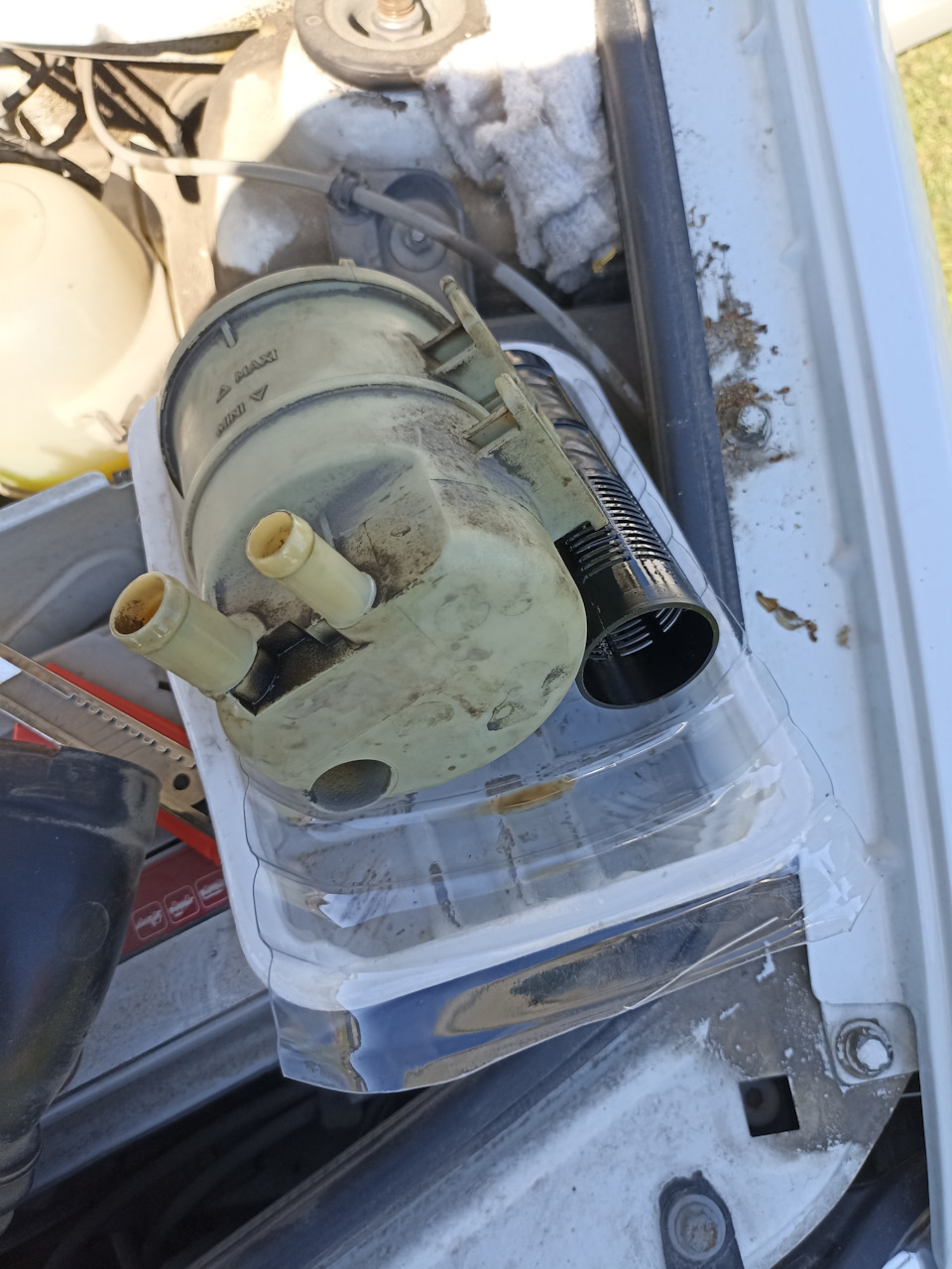 Замена масла в гидроусилителе (26.06.22г.) — Lada Ларгус, 1,6 л, 2014 ...