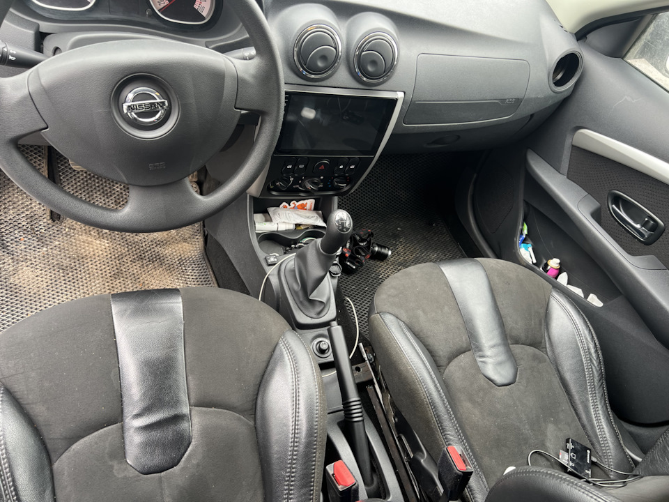 Сидухи от Range Rover — Nissan Almera V (G11/15), 1,6 л, 2018 года ...