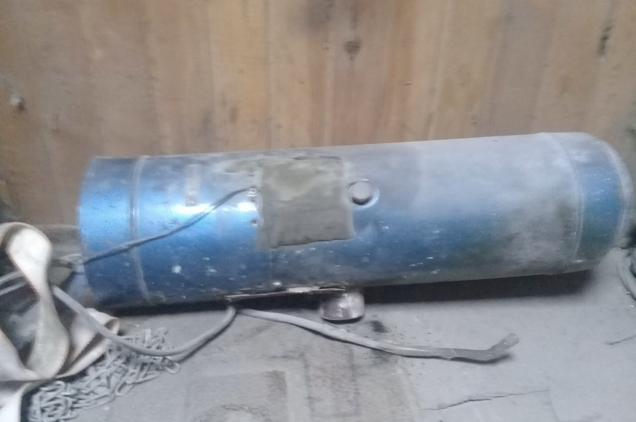 Бак глушителя. Бак глушителя. Глушитель бак нейтрализатор камаз евро 1. Бак глушителя. Бак глушителя.