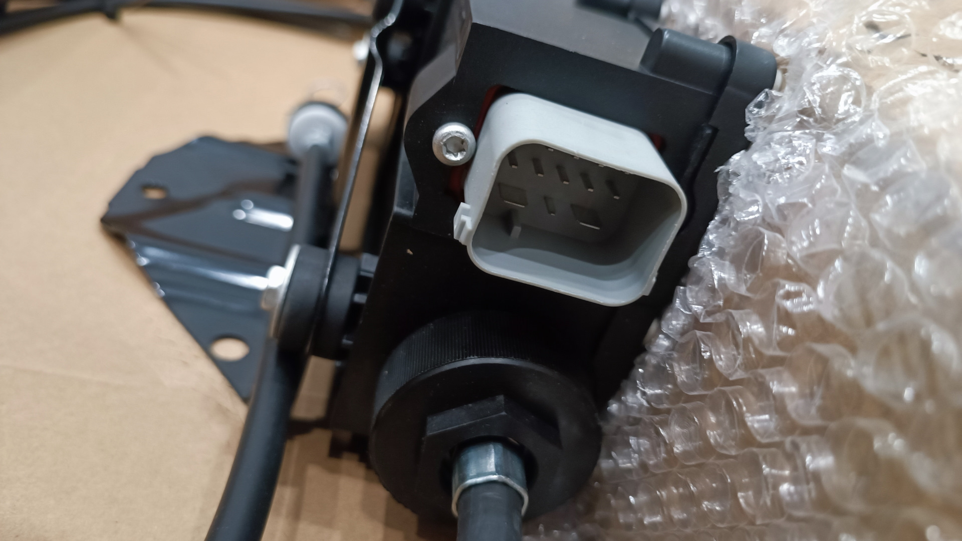 4. Замена блока ручника на новый дубликат. Кнопка с Автохолд. — BMW X5 ...