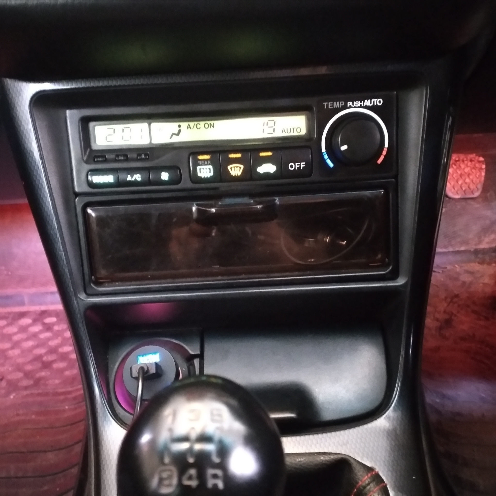 Замена прокладки выпускного коллектора, приемной трубы, замена лампочек ...