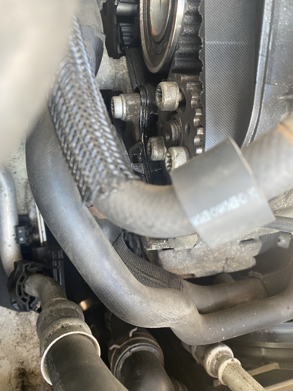 Течь масло, кто подскажет, откуда может быть? — Volkswagen Tiguan (1G ...