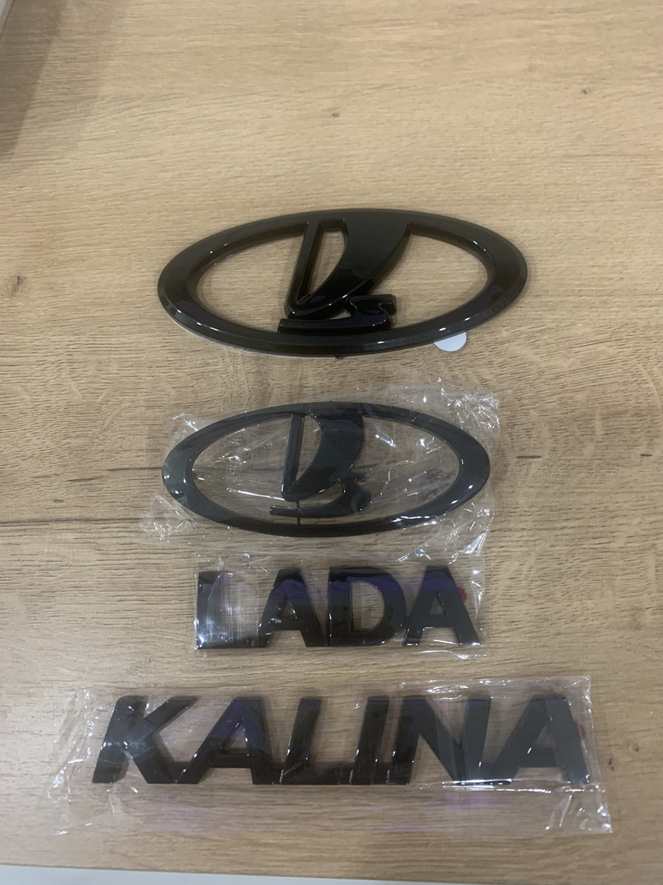 #57 Шильдики в стиле Black Edition — Lada Калина хэтчбек, 1,6 л, 2007 ...