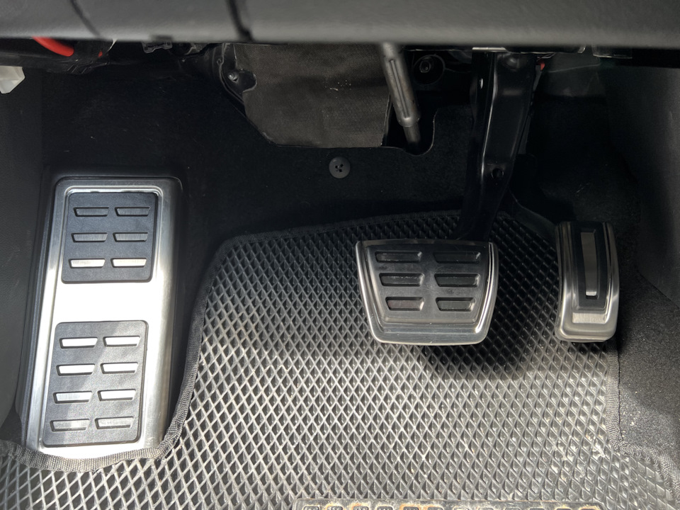 Накладки на педали — Skoda Octavia A8 Mk4, 1,4 л, 2021 года ...