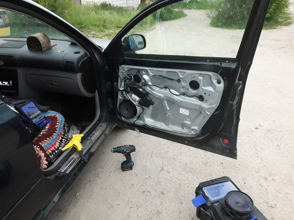 Установлен — Volkswagen Passat Variant (B5)