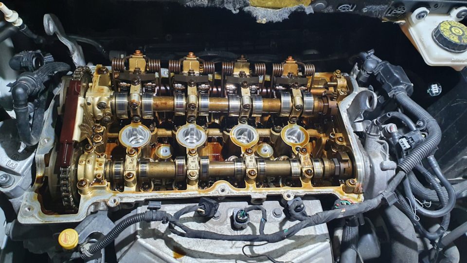 Замена прокладки клапанной крышки. — Citroen C4 (2G), 1,6 л, 2012 года ...