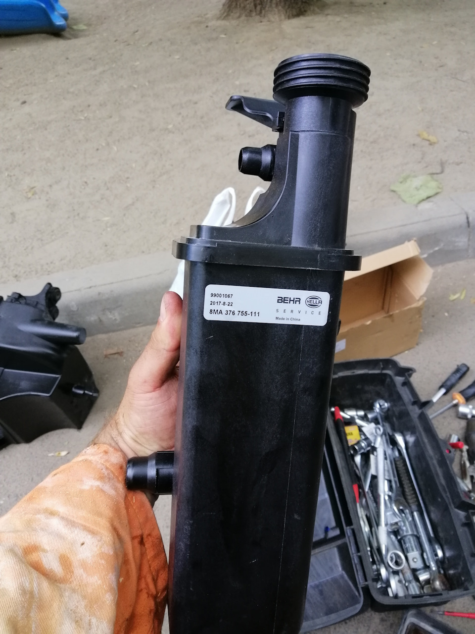 В пробке лопнул расширительный бак охлаждающей жидкости — BMW 3 series ...