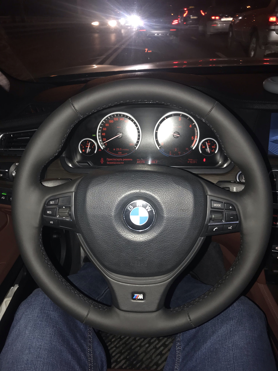 Фото в бортжурнале BMW 7 series (F01/02)