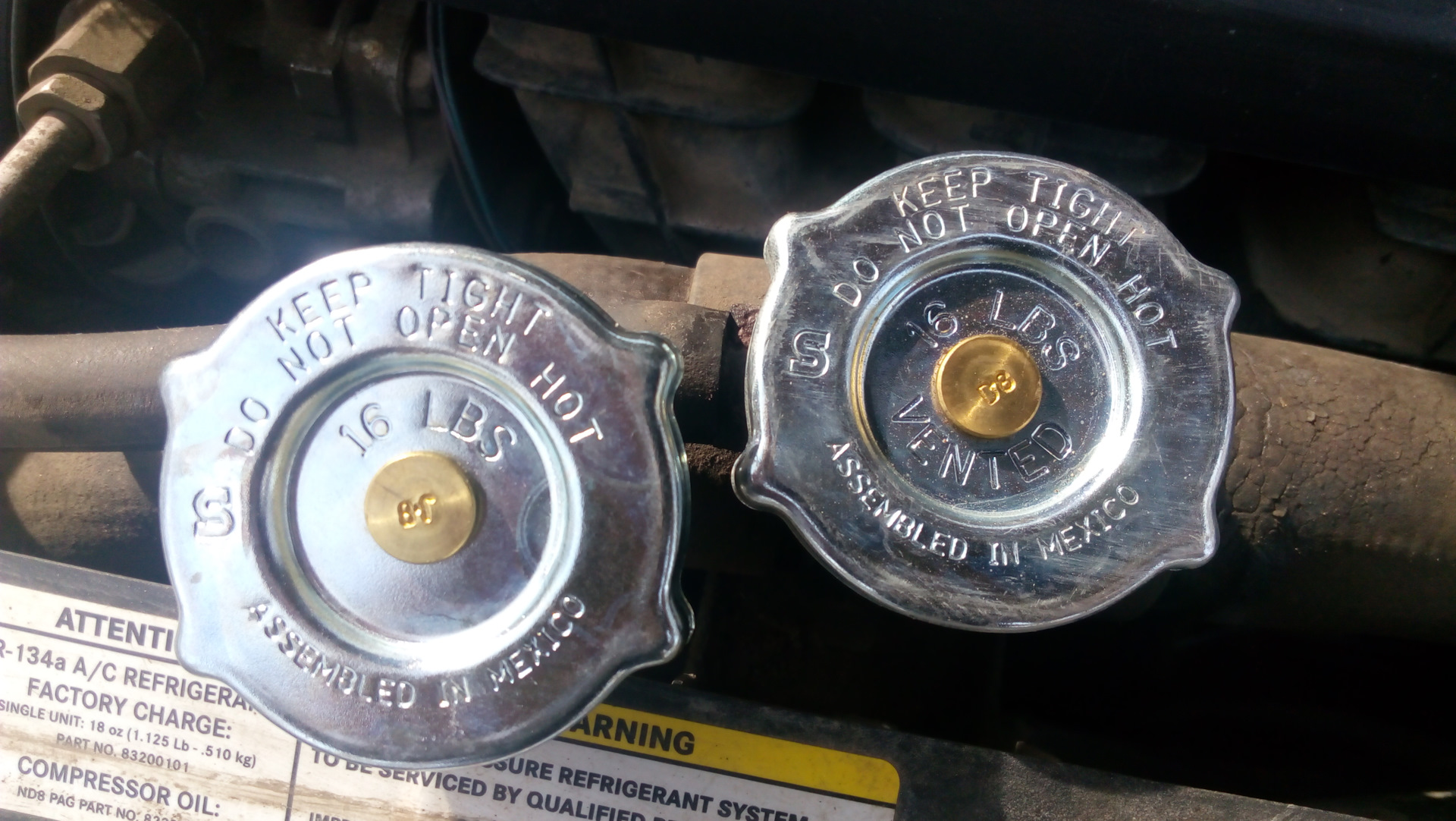 Крышка радиатора додж караван 3. Крышка радиатора chrysler neon 1999 год. Крышка радиатора dodge caliber. Крышка радиатора караван. 4.