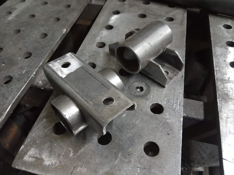 Ремонт креплений рессор и переход на рессорные втулки от Волги ...