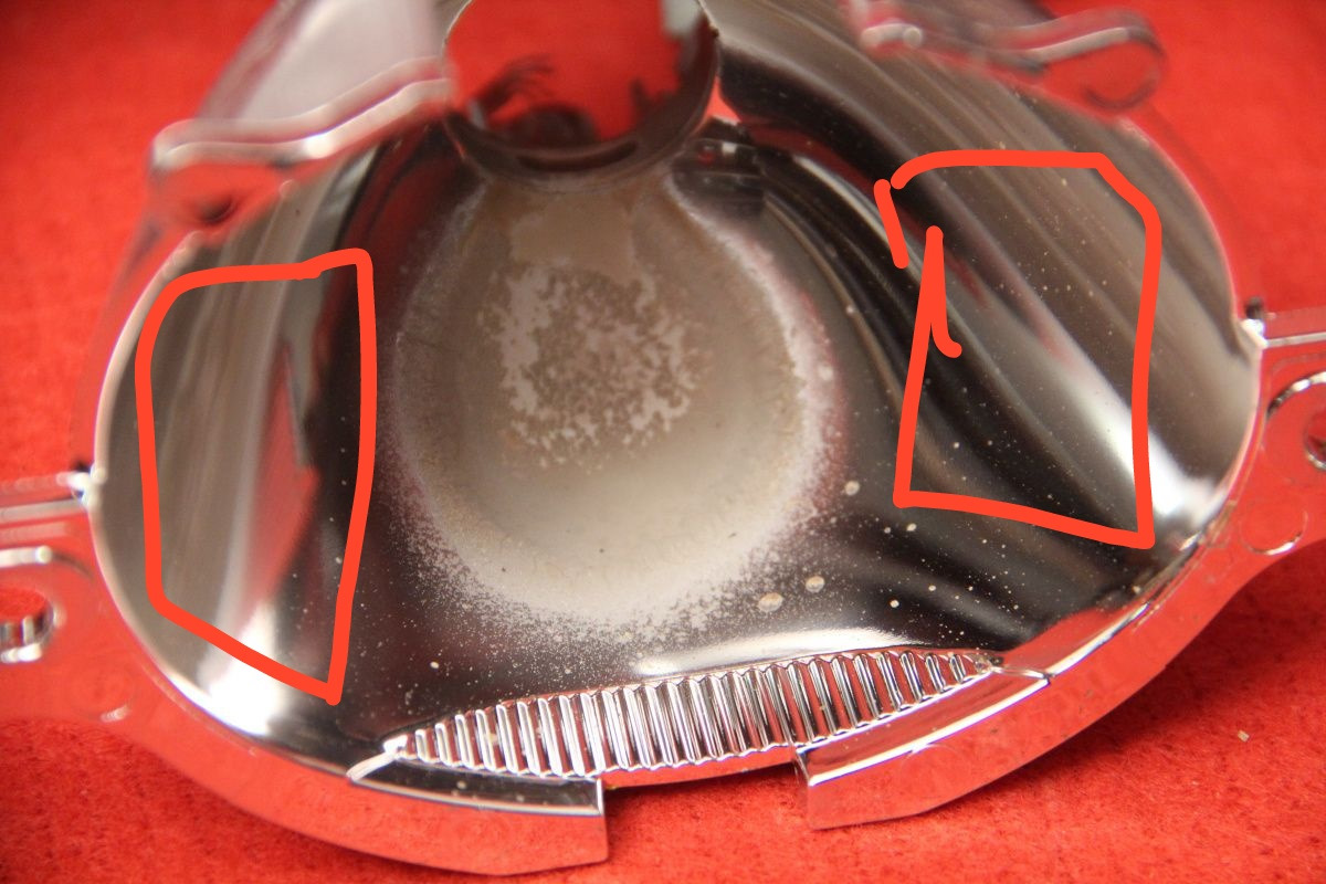 Выгоревшая линза фары. Выгоревший отражатель линзы ксенона. Выгоревшая линза фары. Выгоревший отражатель. Выгоревший отражатель фары.