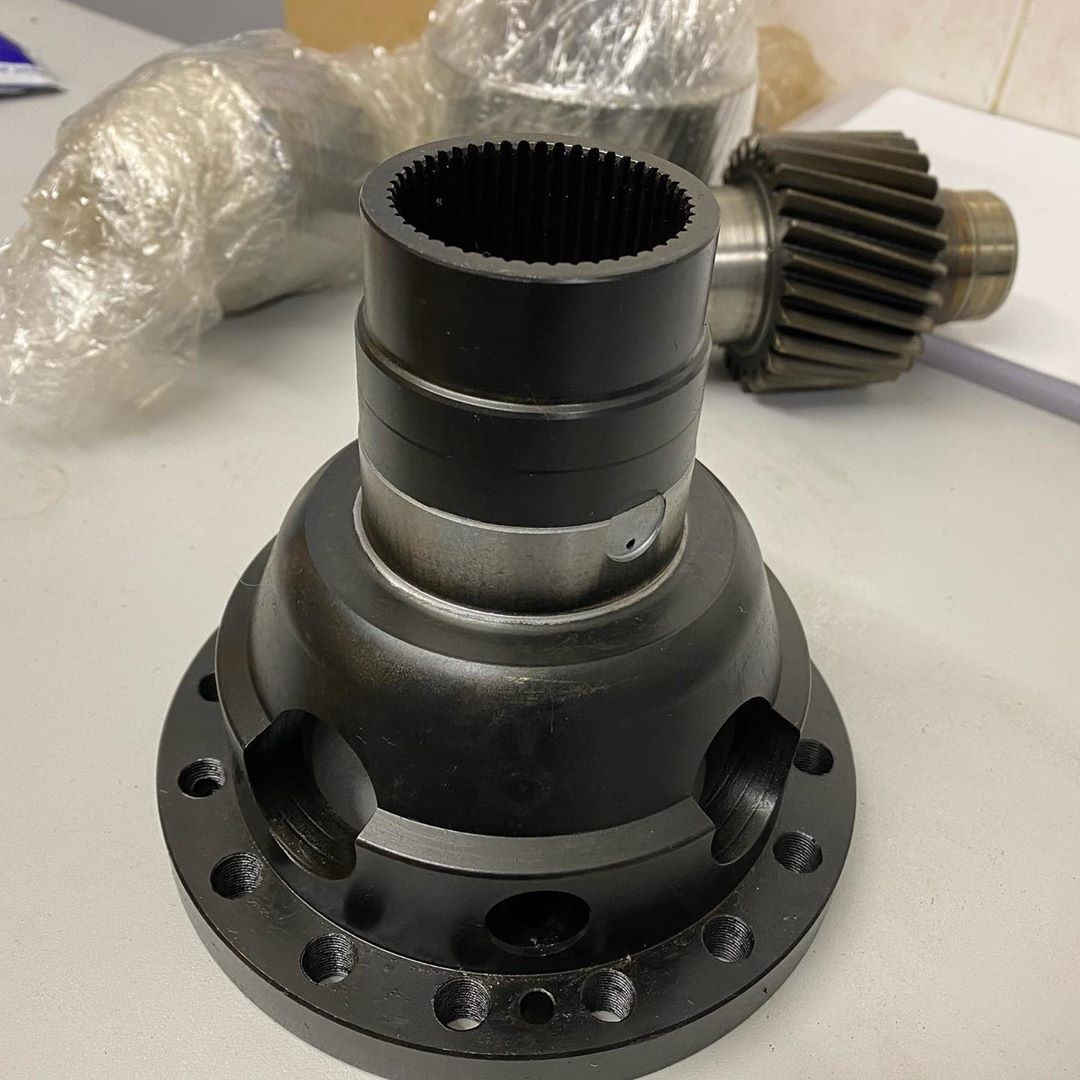 Корпус заднего дифференциала. Фланец заднего редуктора грейт вол сейф. Корпус дифференциала cx9. Корпус дифференциала 85-2403018. 4371008250 дифференциал редуктора заднего.