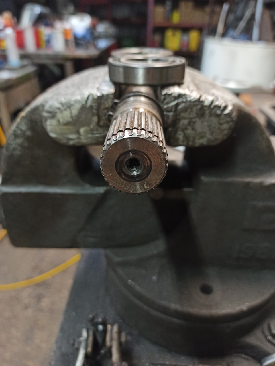 Замена подшипника промежуточного вала раздатки и масла — Chevrolet ...