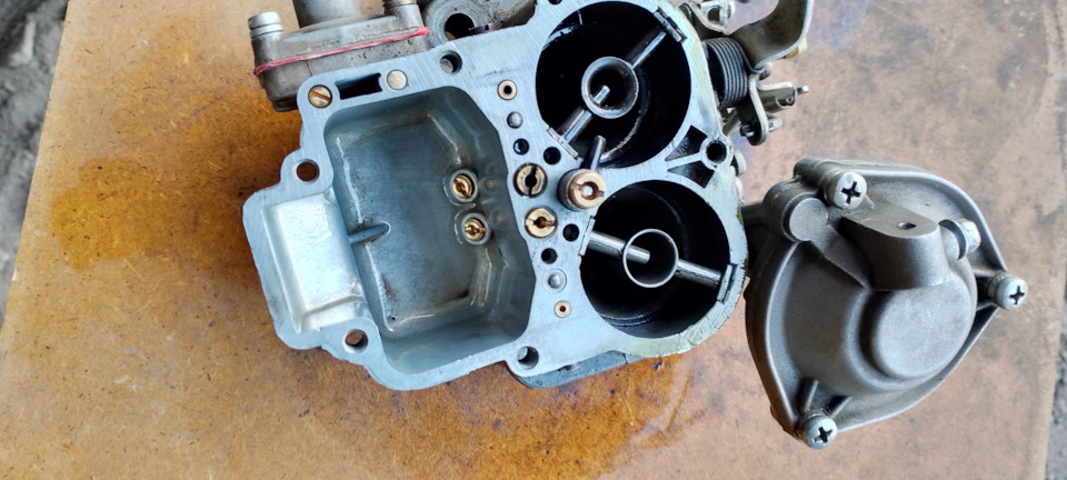 Очередная чистка карбюратора. — ГАЗ 3110, 2,4 л, 2001 года | просто так ...