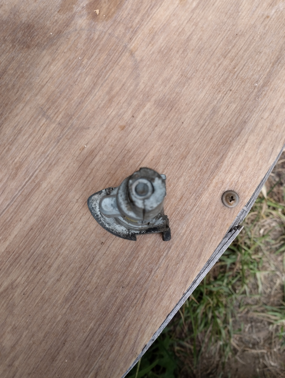 Замена личинки водительской двери Пассат Б7 — Volkswagen Passat B7, 1,8 ...