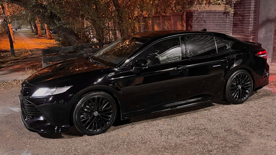 Toyota Camry 3.5 •Executive Safety•