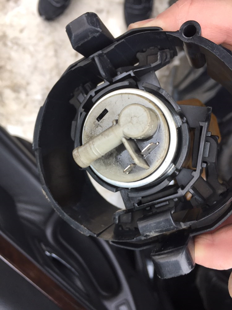 Не заводится, не качает бензонасос! — BMW 7 series (E38), 3,5 л, 2000 ...