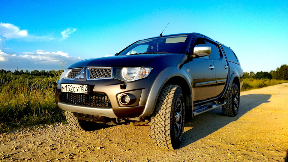 Mitsubishi L200 КоРиЧнЕвЫй Triton