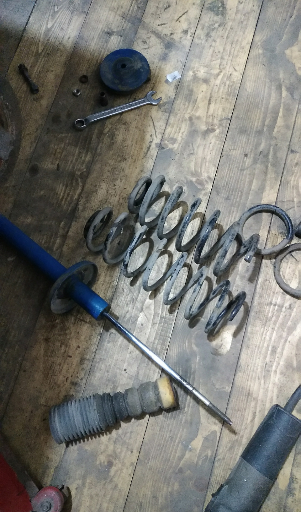 Задние пружины — Volkswagen Golf Mk2, 1,6 л., 1983 года | тюнинг | DRIVE2