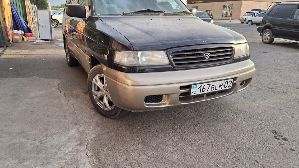 Mazda MPV Синий_трактор