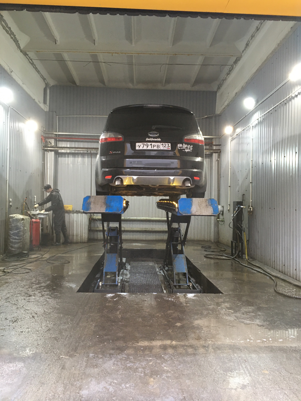 Фото в бортжурнале Ford S-Max (1G)