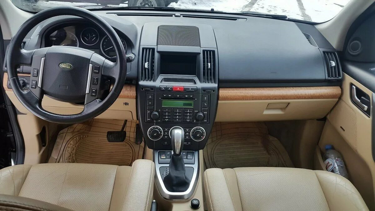 Land Rover Freelander 2010 салон