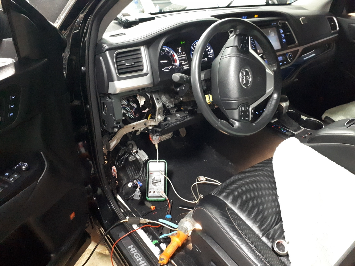 Проверьте систему головного освещения тойота. Приборной панели toyota camry 40 check engine. Камри 3. Неисправность системы drive control rav4. Тойота highlander система запуска.