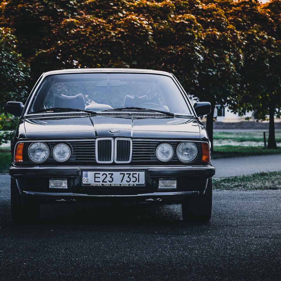 Видео с выставки Old Car Land. — BMW 7 series (E23), 3,5 л, 1985 года |  видео | DRIVE2