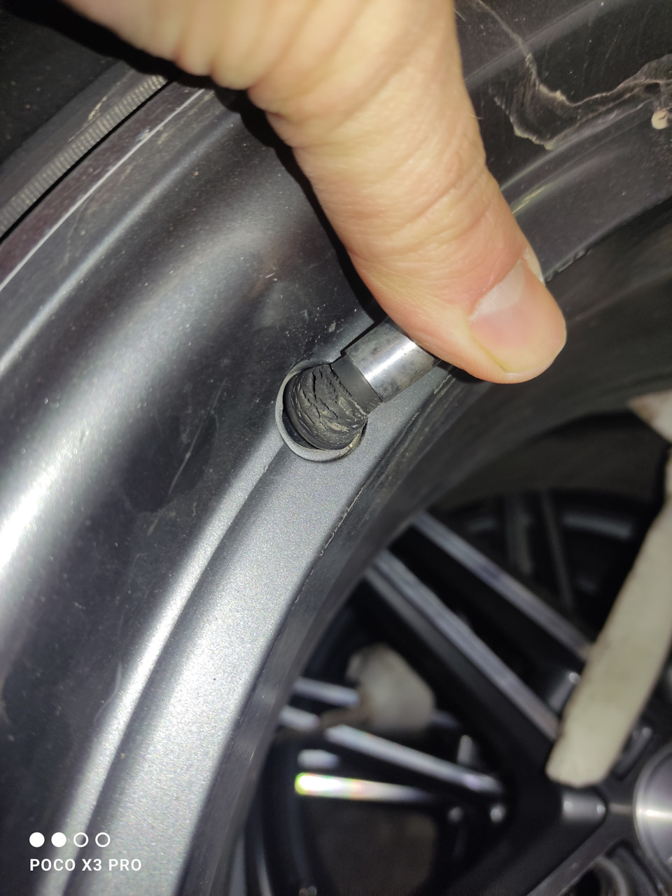 # 160. 14.12.2023. Замена вентилей на дисках — KIA Sportage (3G), 2 л ...