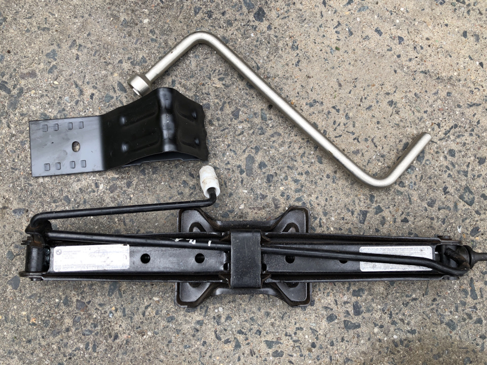 EkAAAgIXh A 960 можно ли положить докатку в бмв х3 18 года