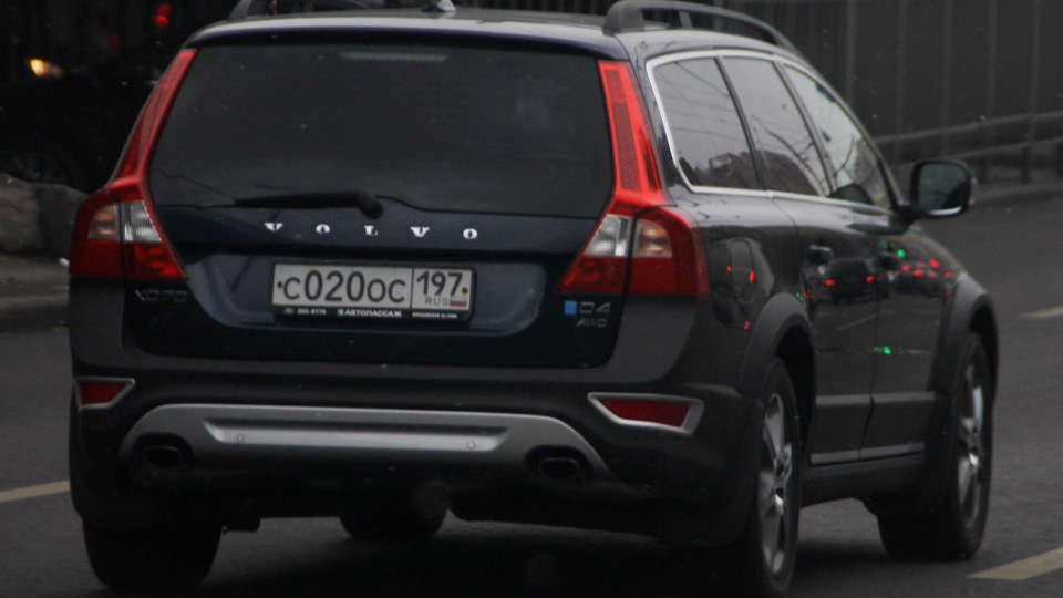 Тухнет лампа ксенона в птф — Volvo XC70 III, 2,4 л., 2012 года ...