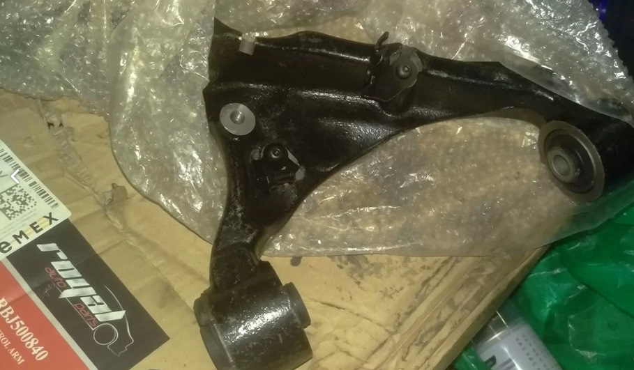 Рычаг range rover sport передней подвески верхний на Land Rover Range ...