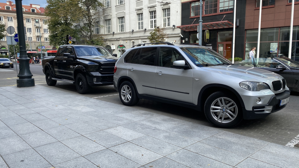 Тормоза придумали, а кто придумал трусы, не знаю — BMW X5 (E70), 3 л ...