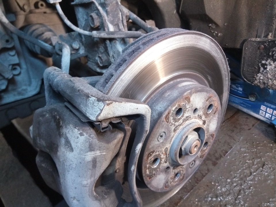 Новые тормоза в круг — Suzuki SX4 (1G), 1,6 л, 2011 года | визит на ...