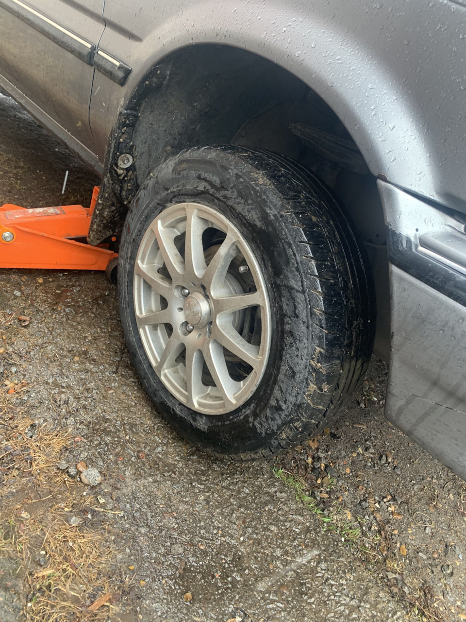 Летние колеса (шиномонтаж ) — Toyota Corolla (90), 1,5 л, 1990 года ...