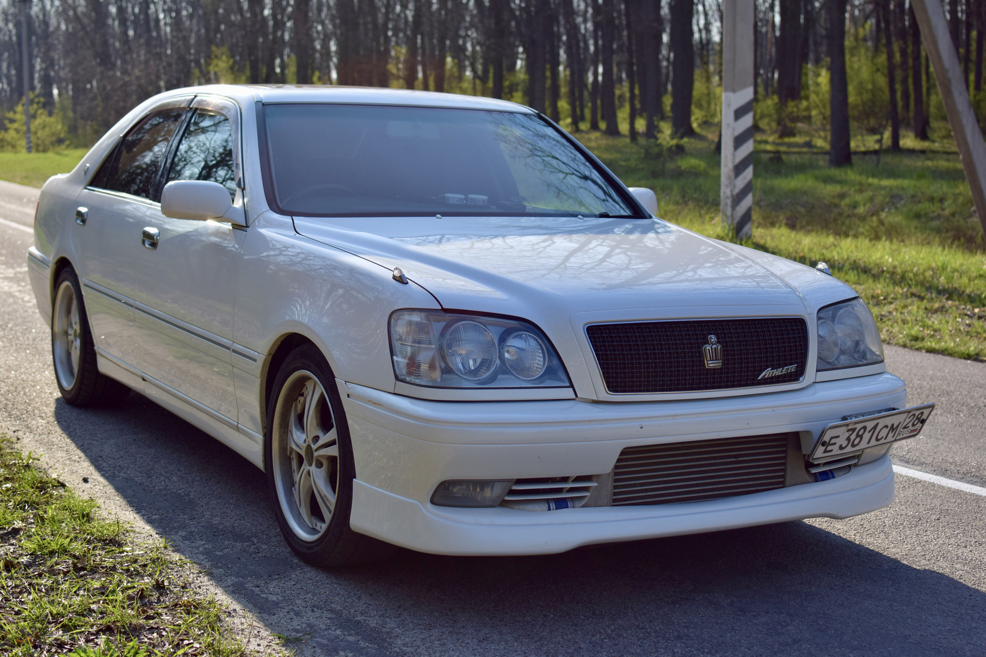 Toyota Crown athlete