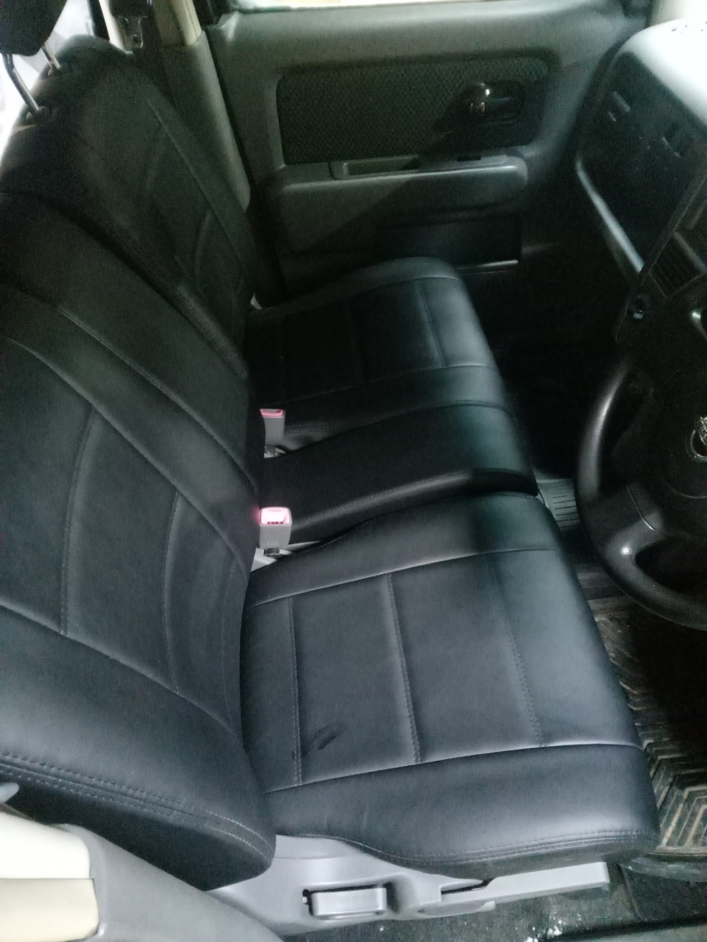 Чехлы — Nissan Cube II, 1,4 л, 2007 года | аксессуары | DRIVE2