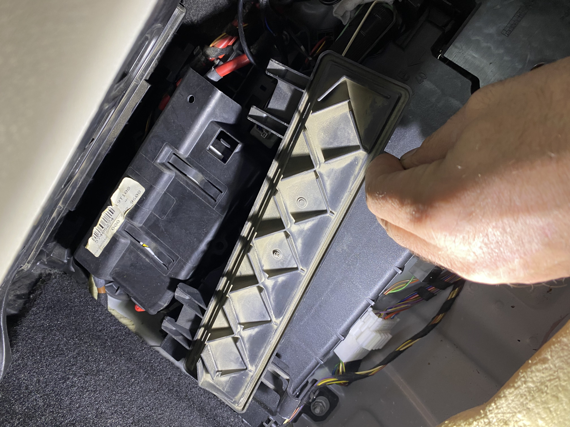 Резервный АКБ — неисправность — Mercedes-Benz CLA (C117), 1,6 л, 2014 ...